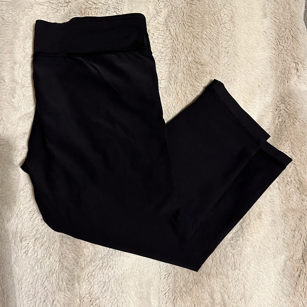Last chance Ivivva size 12 girls cropped legging